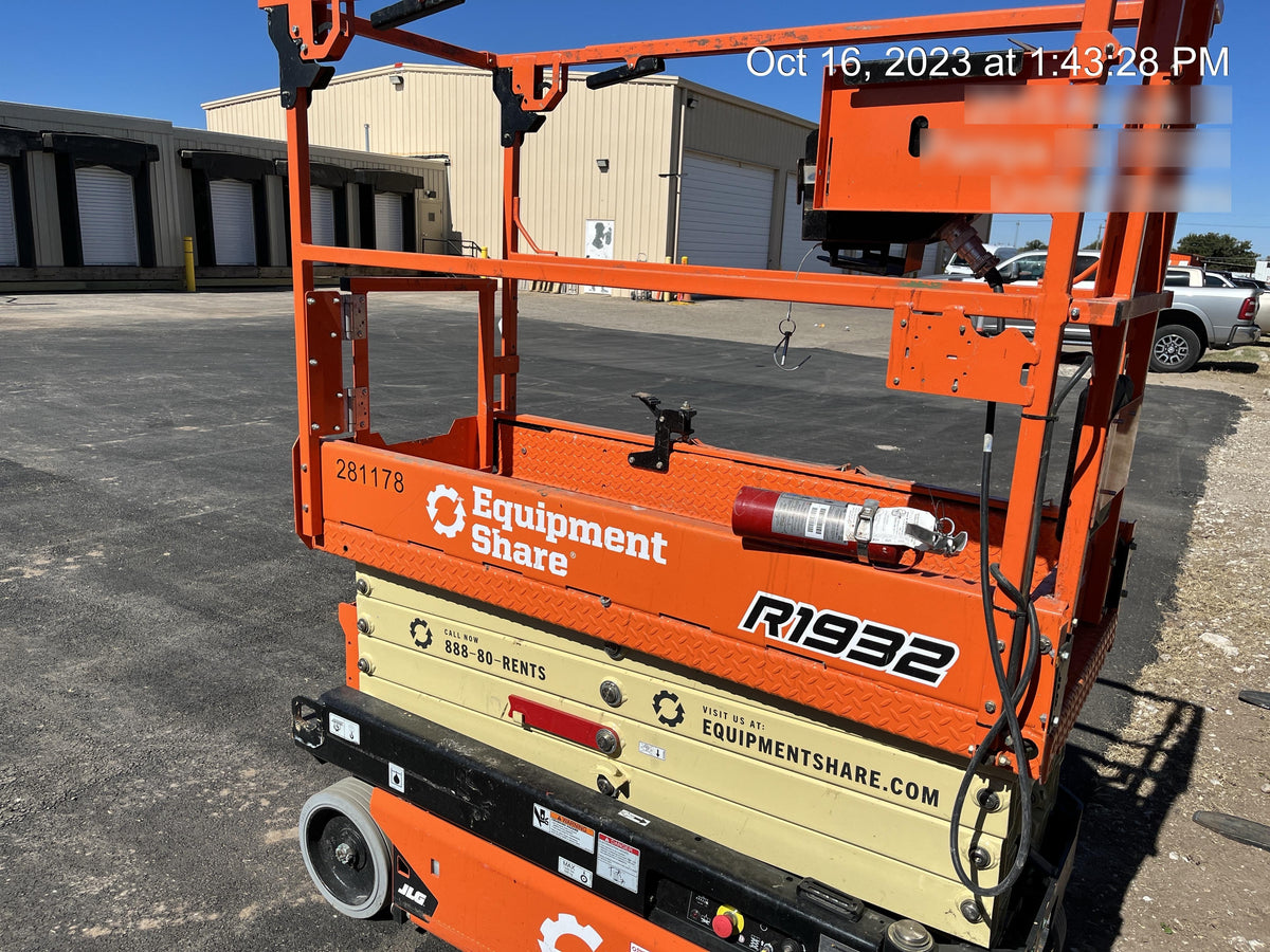 2022 JLG R1932