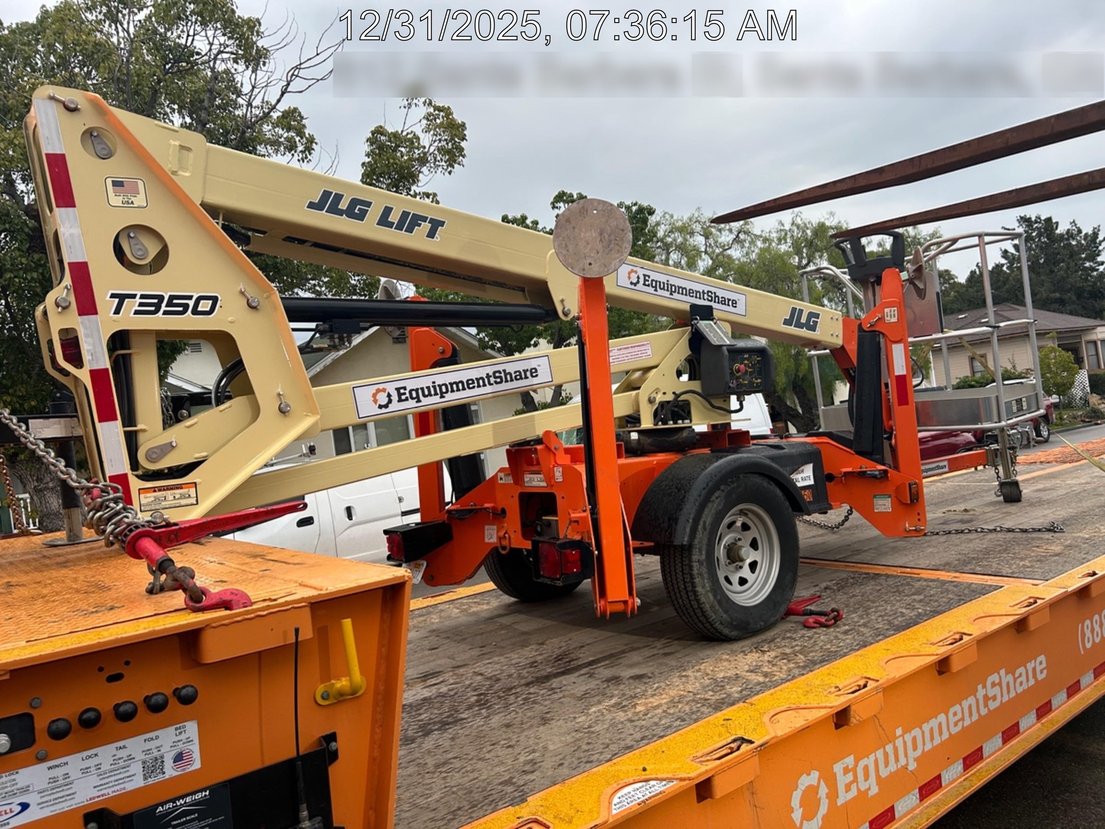 2022 JLG T350