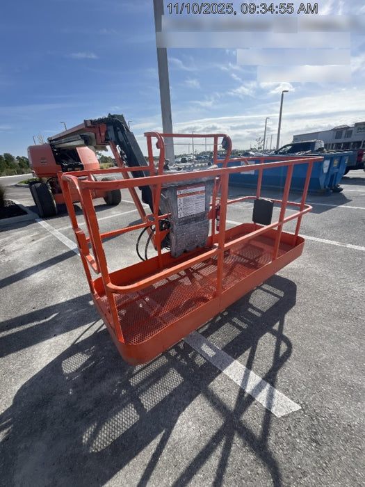 2020 JLG 660SJ