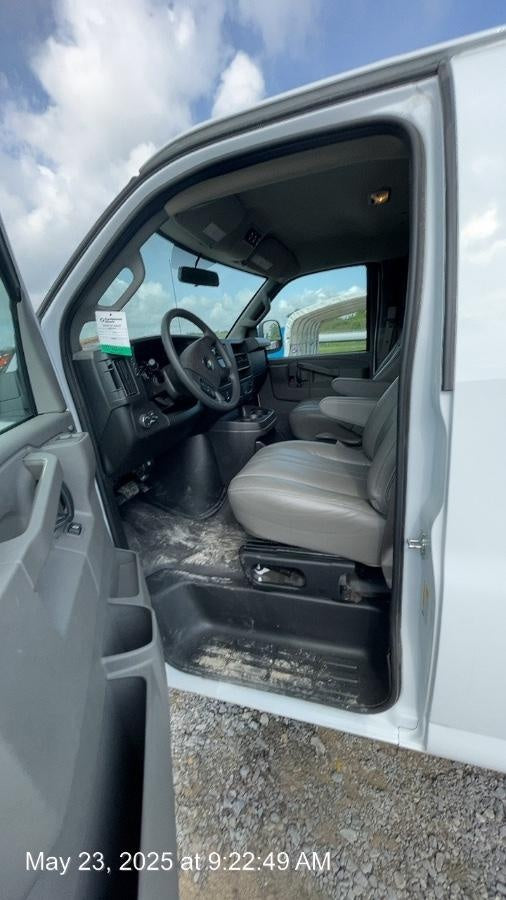 2025 CHEVROLET Express Van - Rental