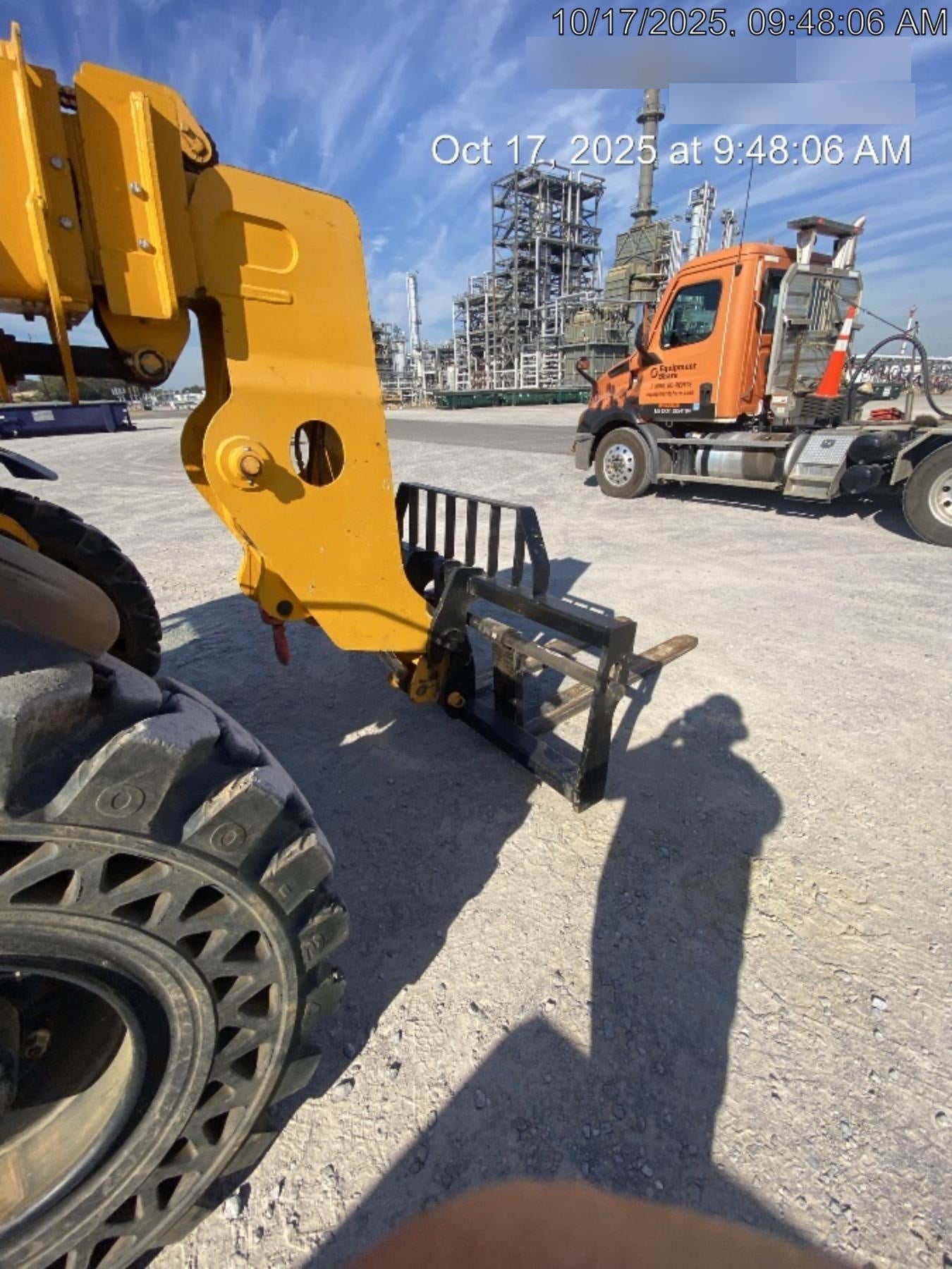 2020 JCB 509-42 Canopy, Solid Tires, Work Lights, Beacon, Aux Hydraulics, Back up Alarm, Lifting Eye, ES Decals