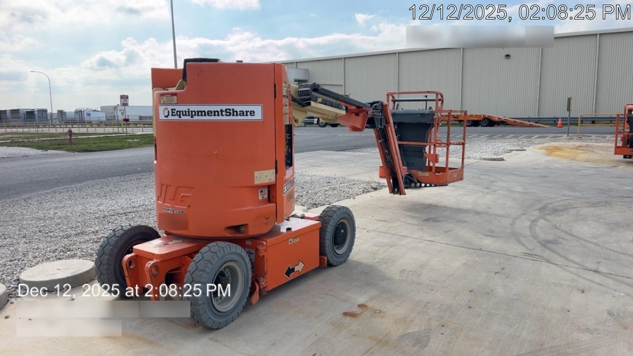2019 JLG E300AJP