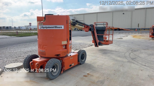 2019 JLG E300AJP