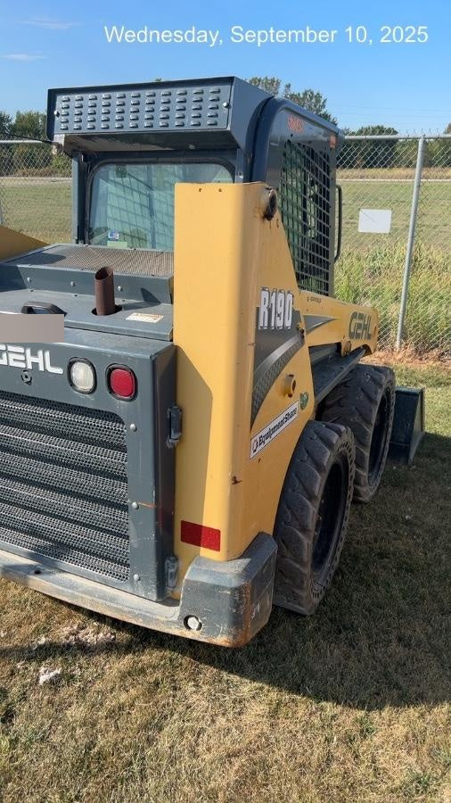 2016 GEHL R190