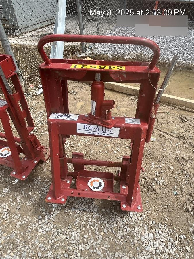 2022 ROL-A-LIFT M-6