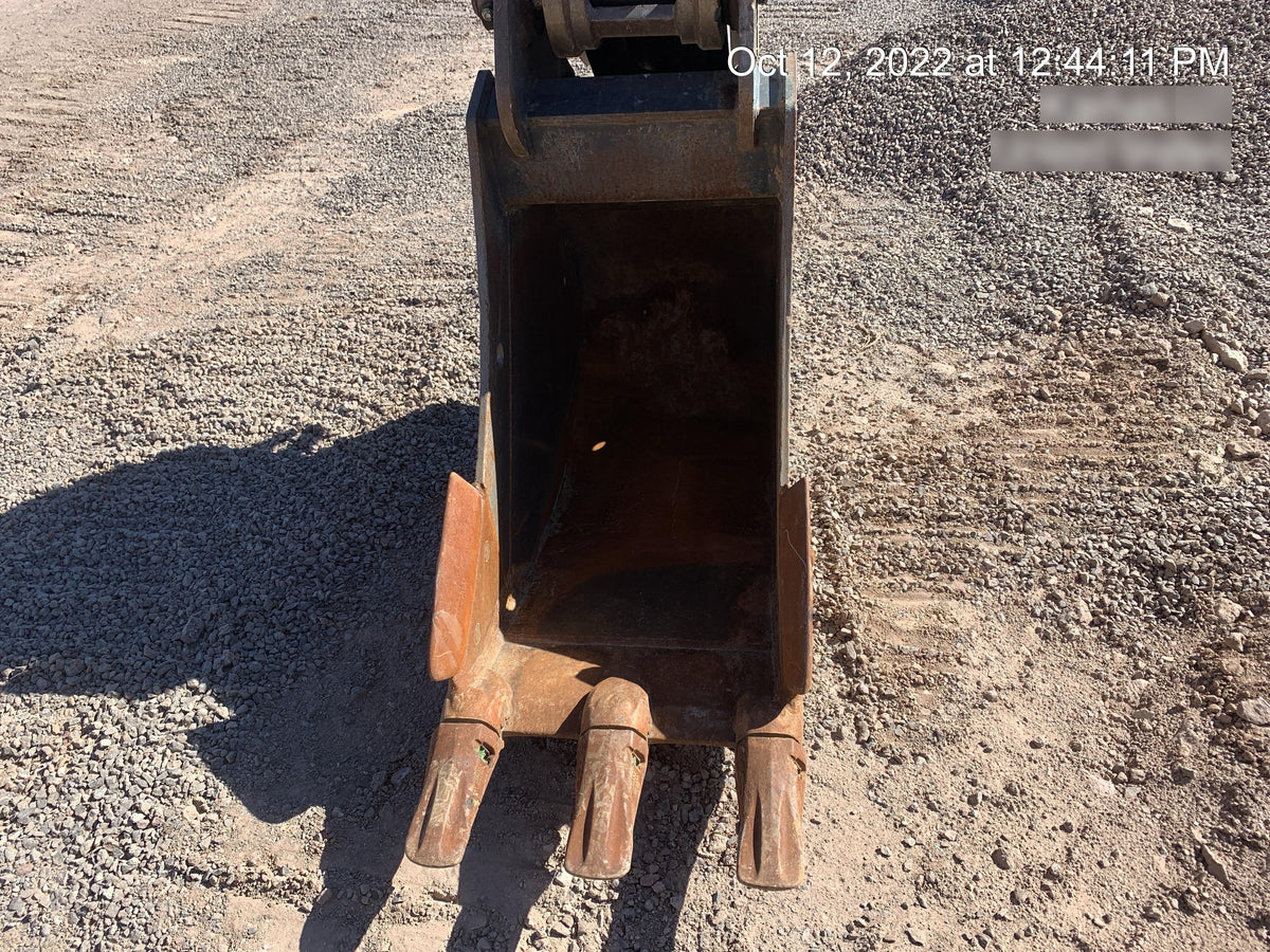2020 DOOSAN 24" Bucket-Doosan