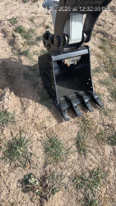 2025 TAKEUCHI 18" HD Bucket - Takeuchi