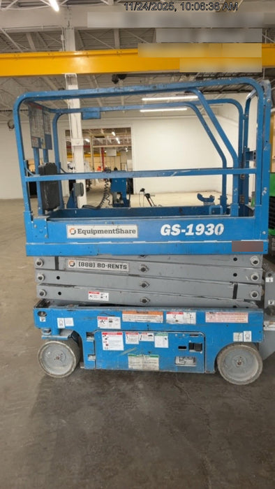 2020 Genie GS-1930 Solid Non Marking Tires, Beacon, Folding rails with half height swing gate