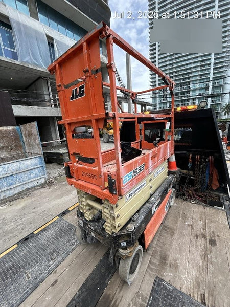 2022 JLG ES1932