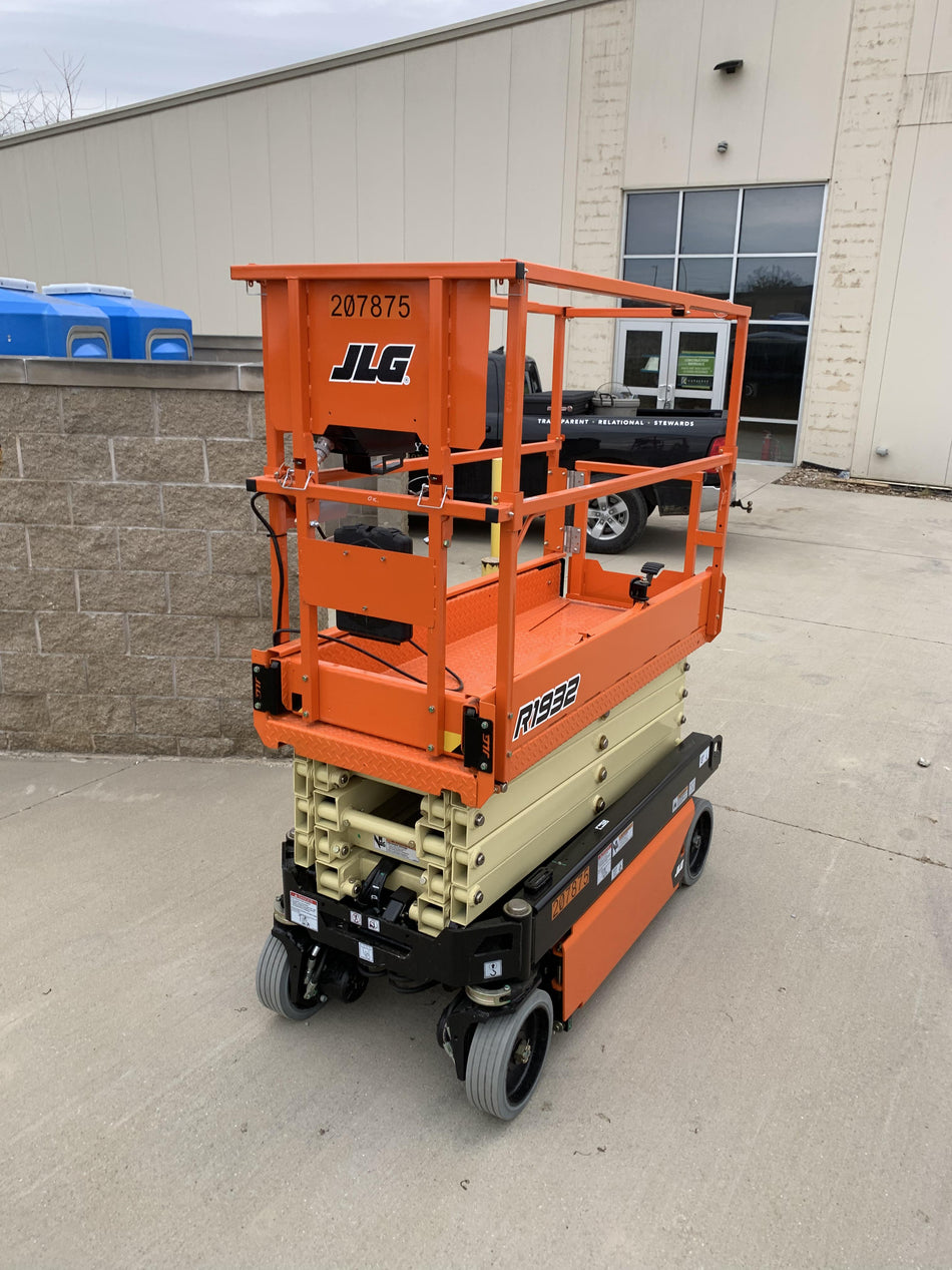2022 JLG R1932
