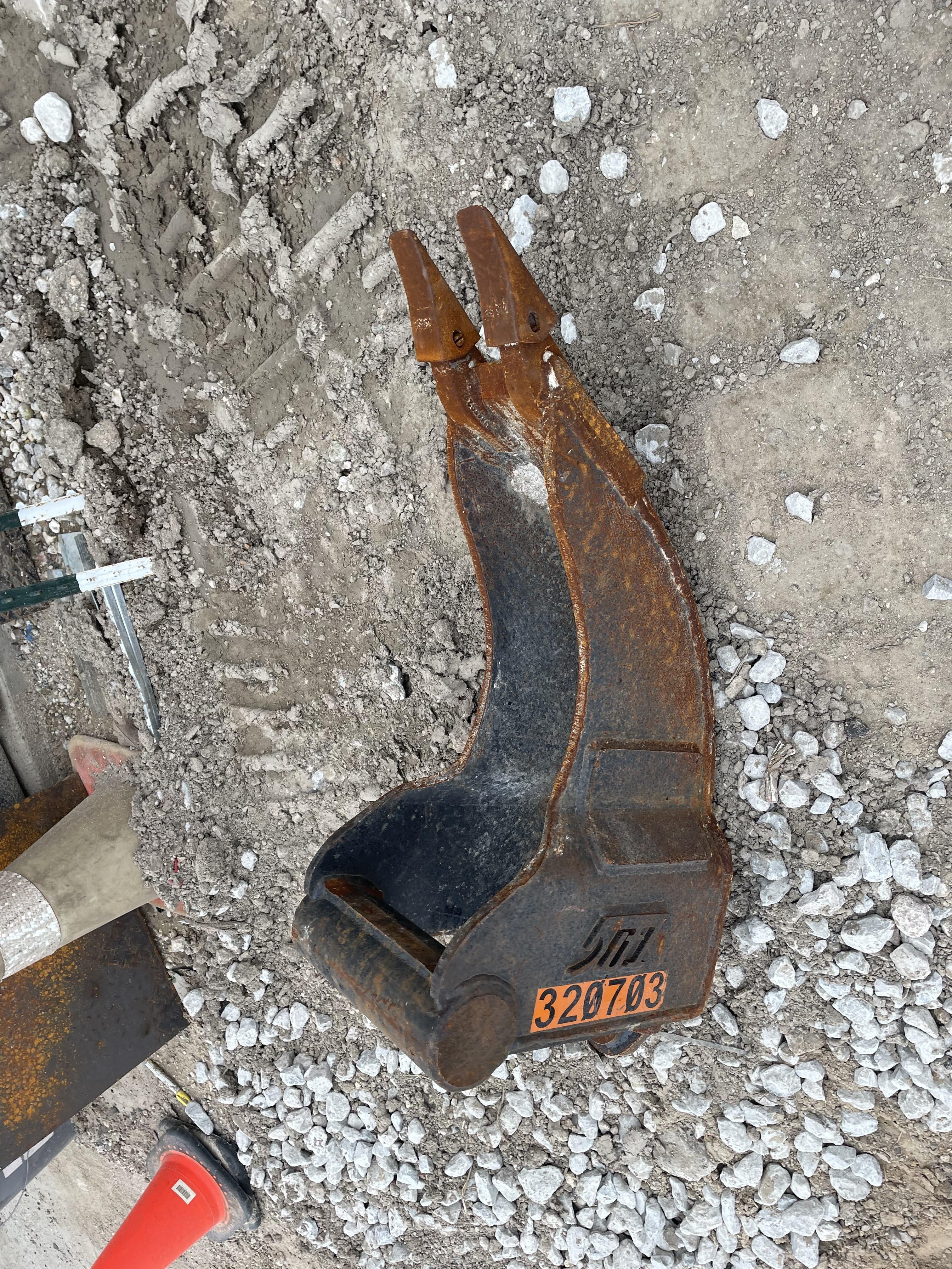 2023 TAG MANUFACTURING 8" Cribbing Bucket -Tag