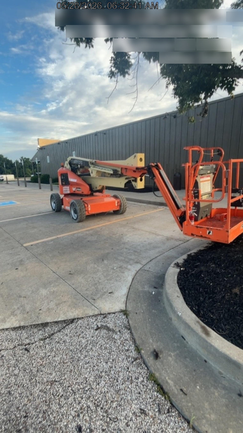 2019 JLG E450AJ