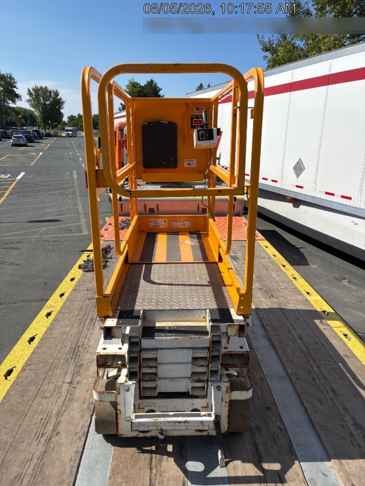 Custom Equipment HB-1430 <ul>
 <li>Hy-Brid Scissor Lift</li>
  <li>Platform capacity up to 670 lbs.</li>
  <li>Working height up to 20 ft</li>
  <li>Weighs under 1,700 lbs.</li>
  <li>Non-marking wheels </li>
</ul>