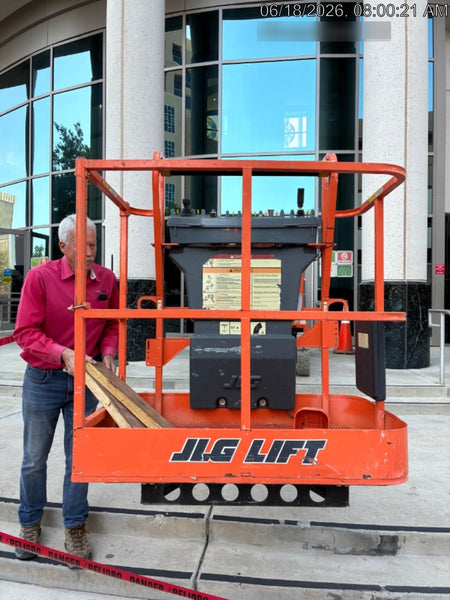 2019 JLG E400AJPN