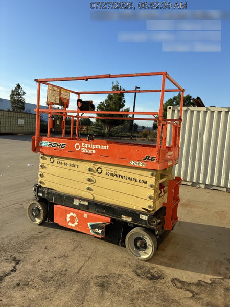 2022 JLG ES3246