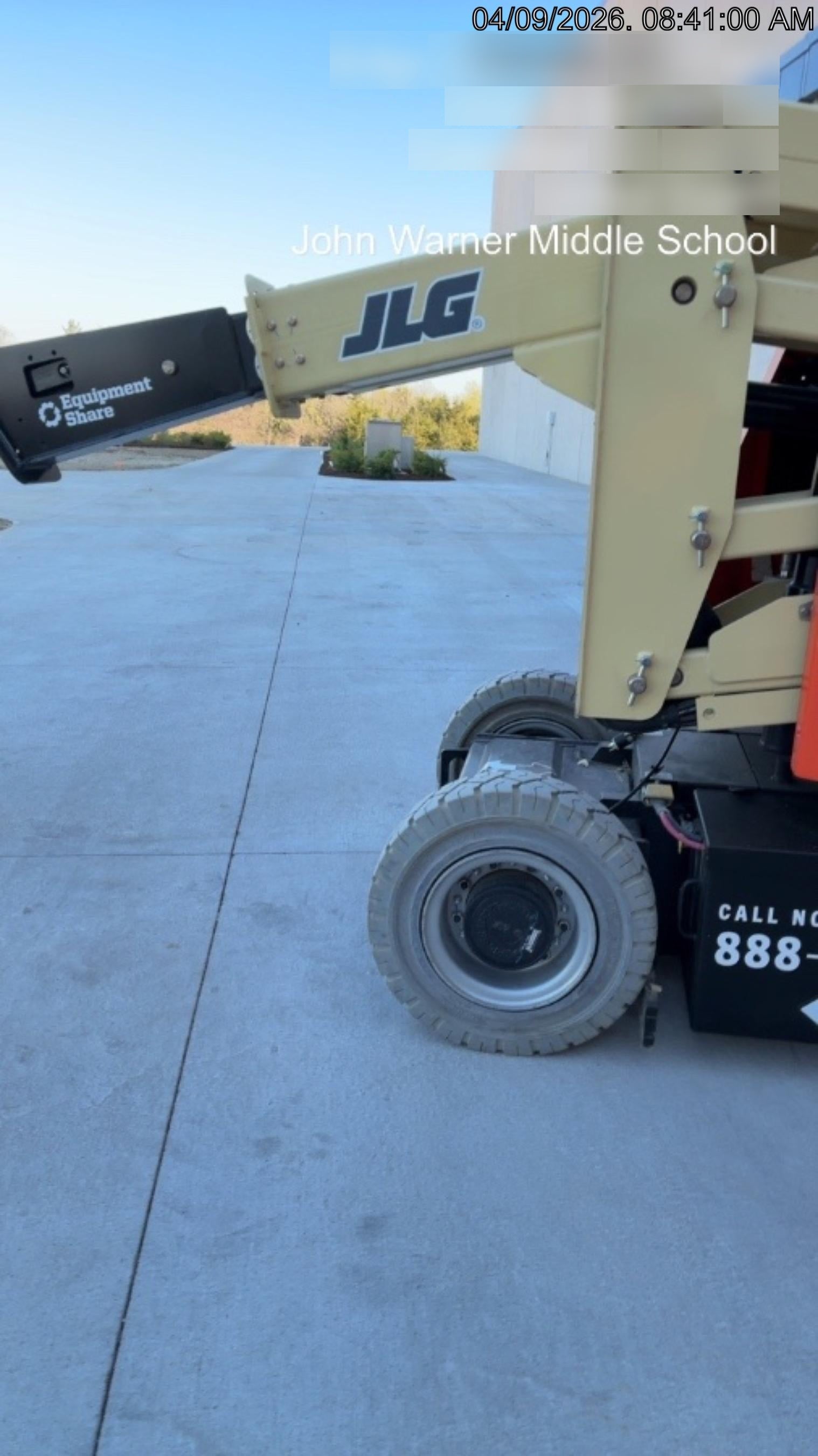 2025 JLG E300AJP