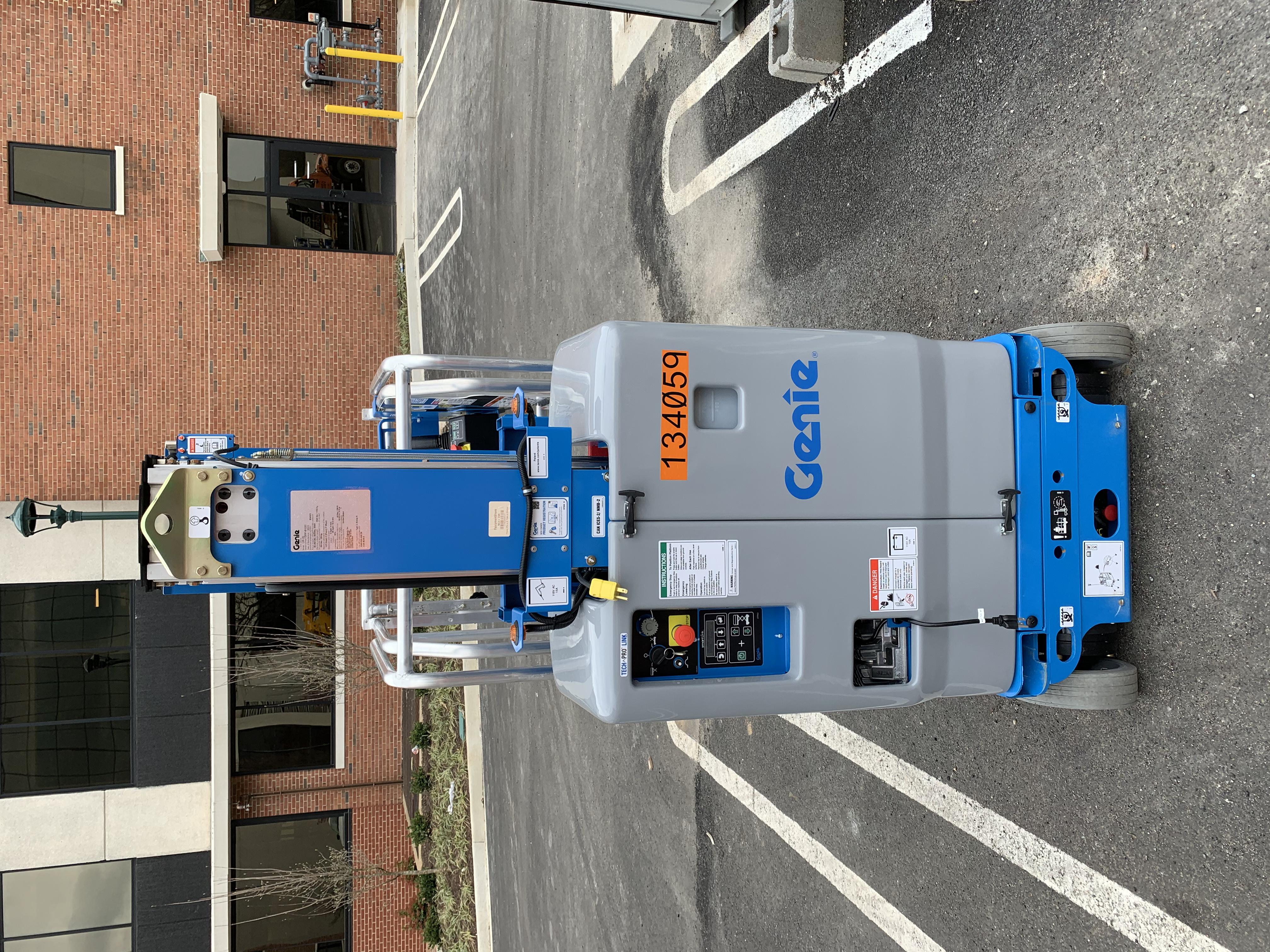 2021 GENIE GR-20