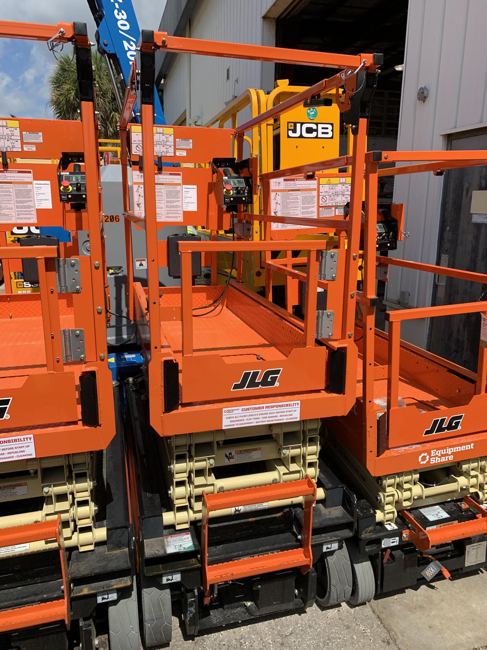 2022 JLG ES1932