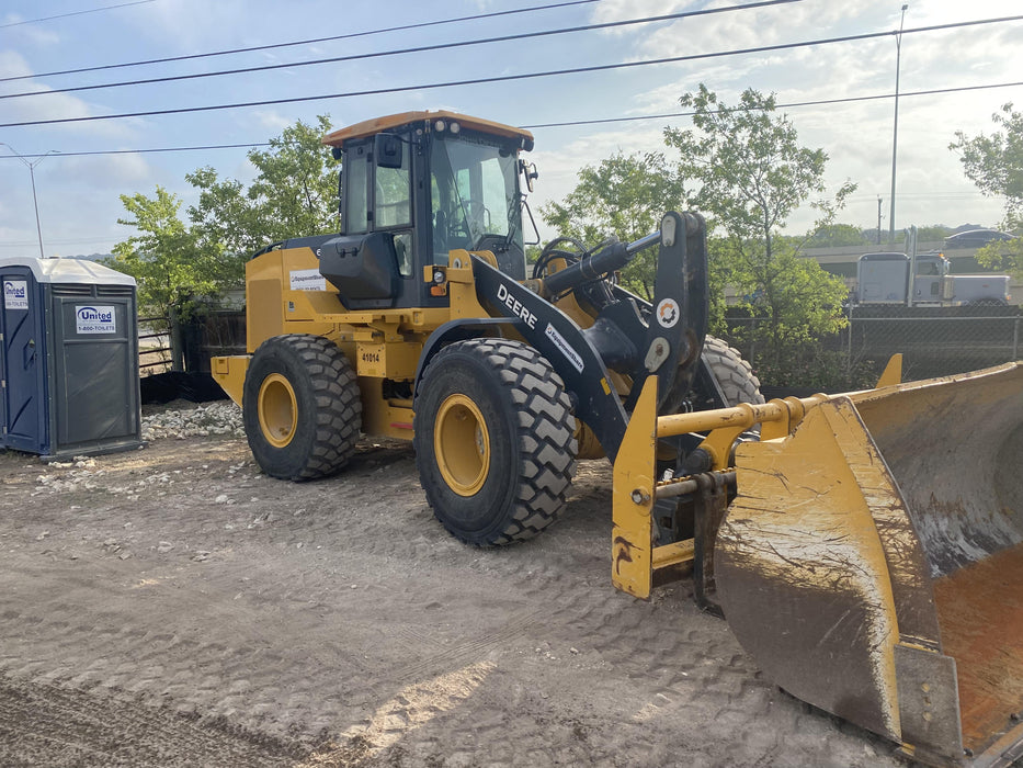 2020 JOHN DEERE 96" Loader Fork Carriage - John Deere