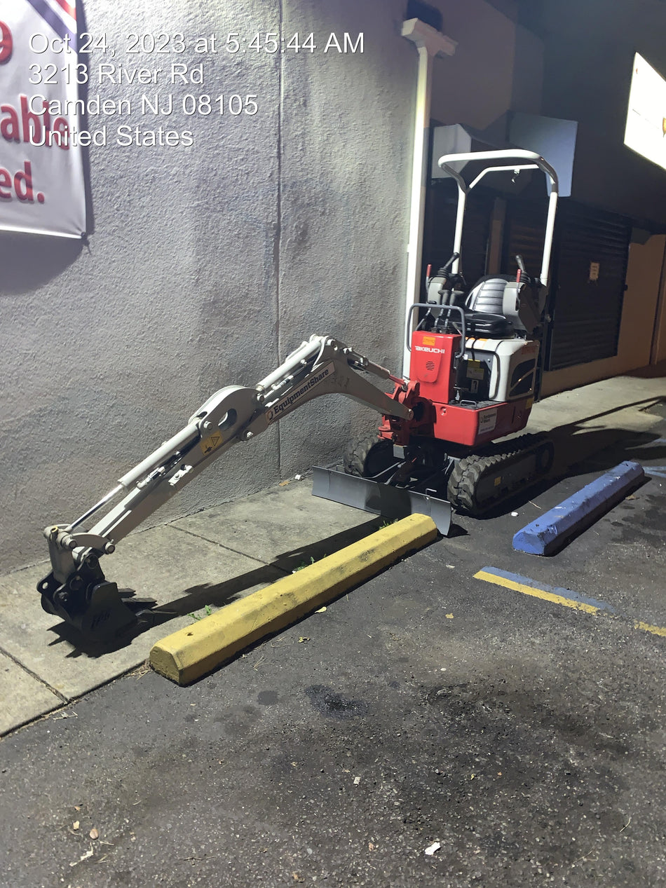 2022 TAKEUCHI TB210R