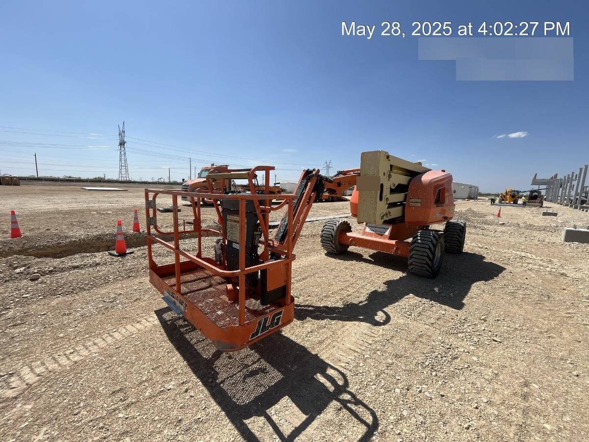 2019 JLG 450AJ
