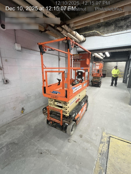 2021 JLG ES1932
