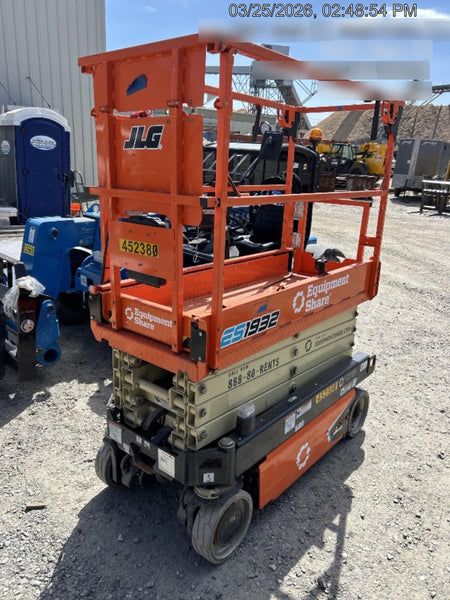 2024 JLG ES1932