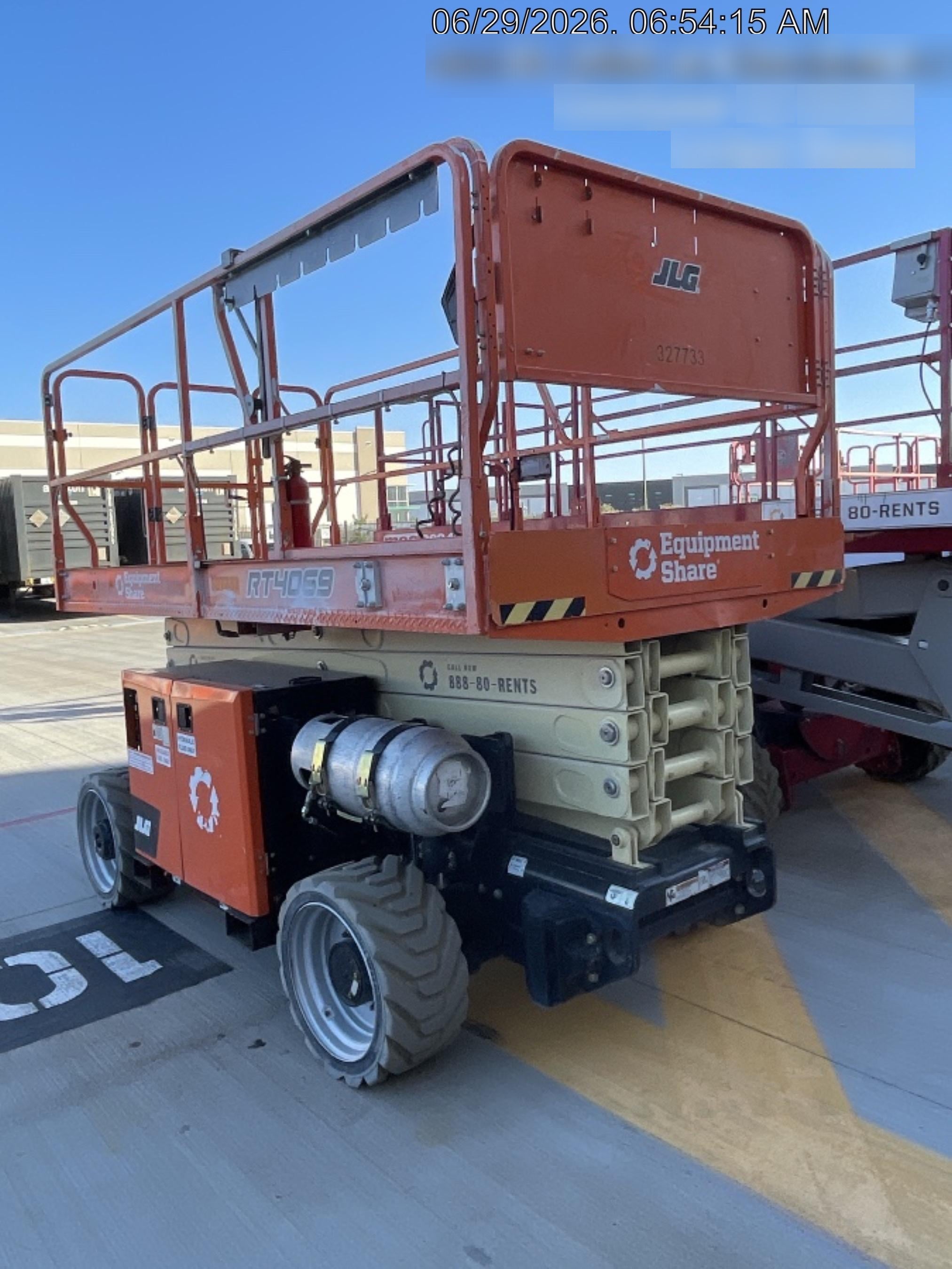 2024 JLG RT4394