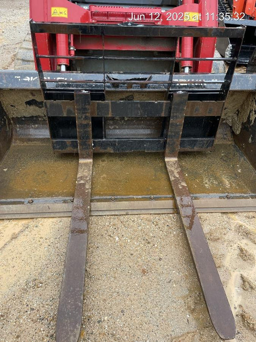 2022 ARROW MATERIAL HANDLING 48" Pallet Forks - Arrow