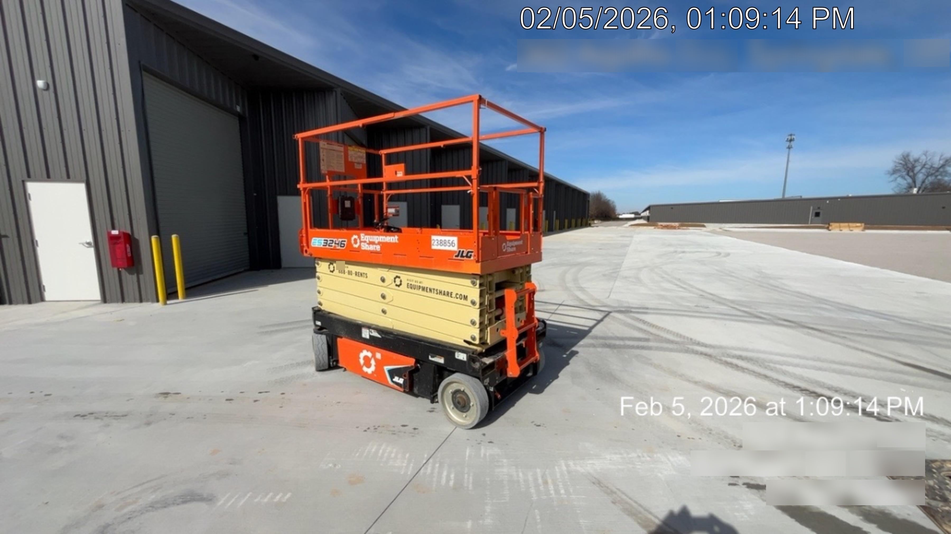 2022 JLG ES3246