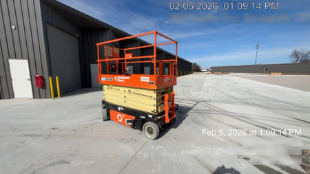 2022 JLG ES3246
