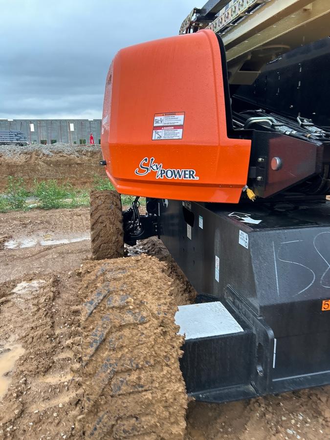 2025 JLG 660SJ