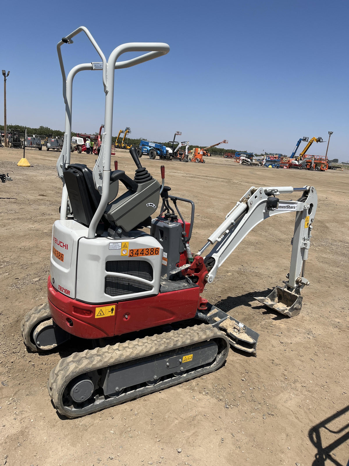 2023 TAKEUCHI TB210R
