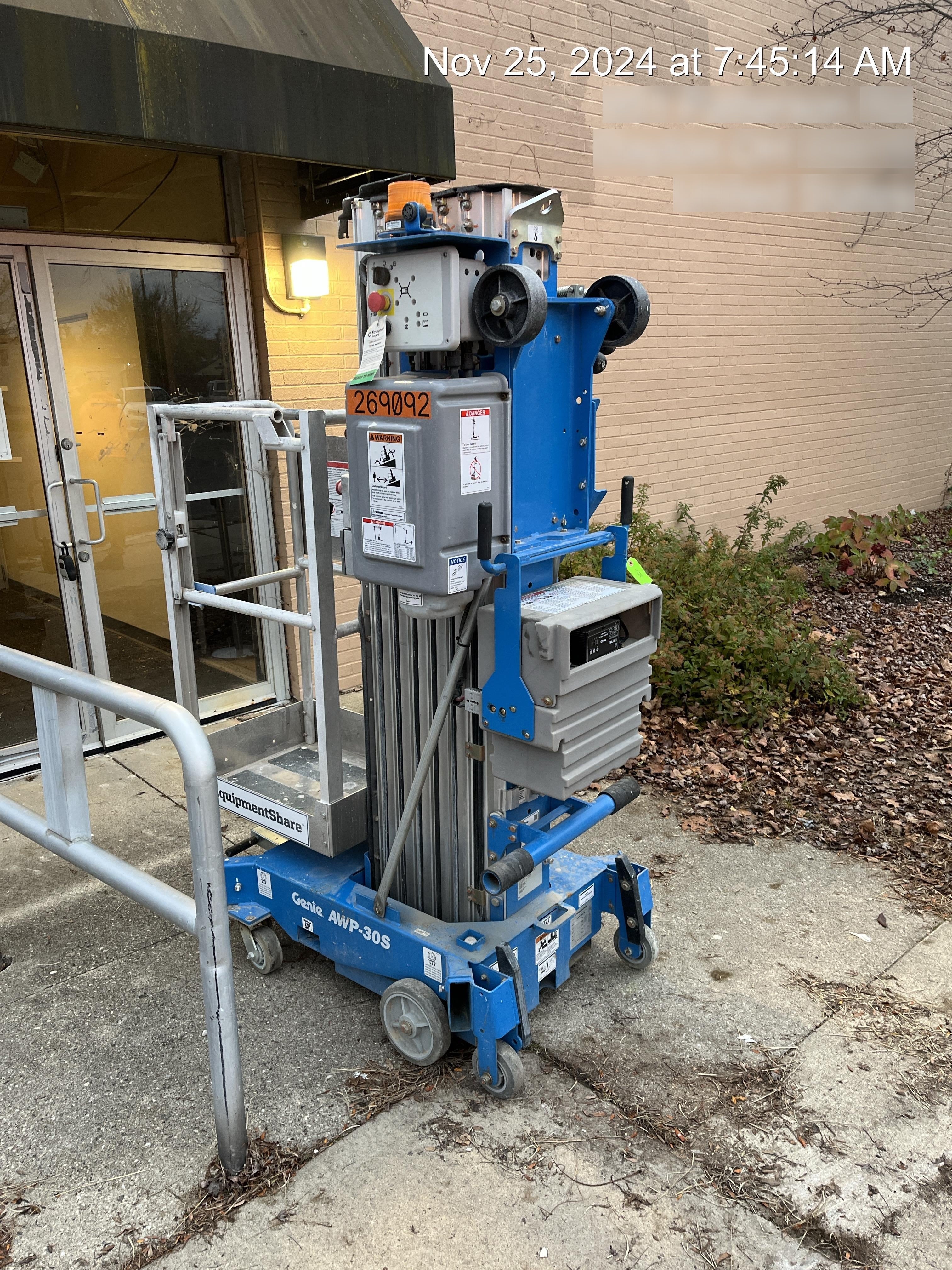 2022 GENIE AWP-30S DC