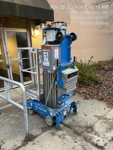 2022 GENIE AWP-30S DC