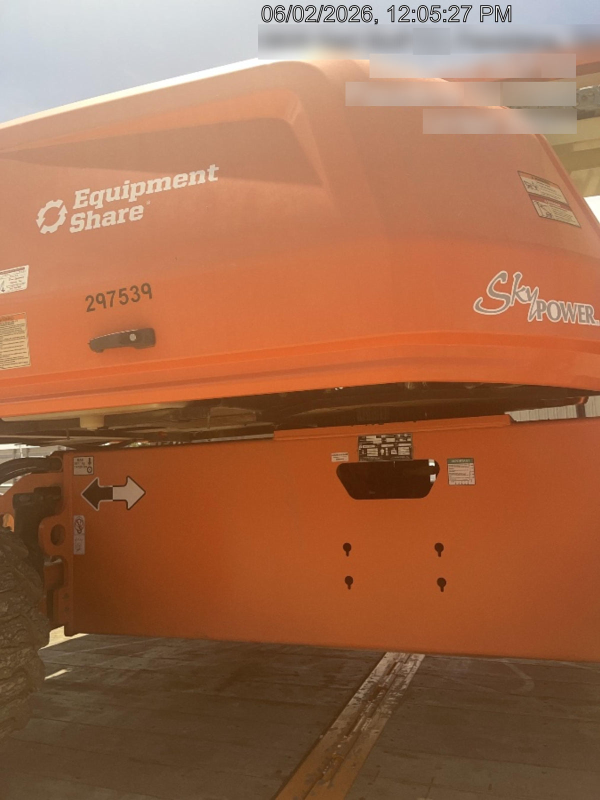 2023 JLG 660SJ