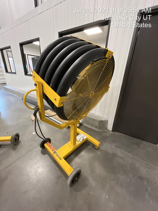 2022 BIG ASS FANS Yellow Jacket