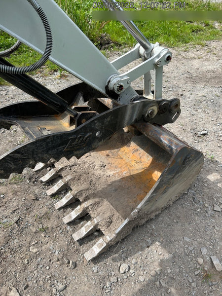 2025 TAKEUCHI TB250-2CR