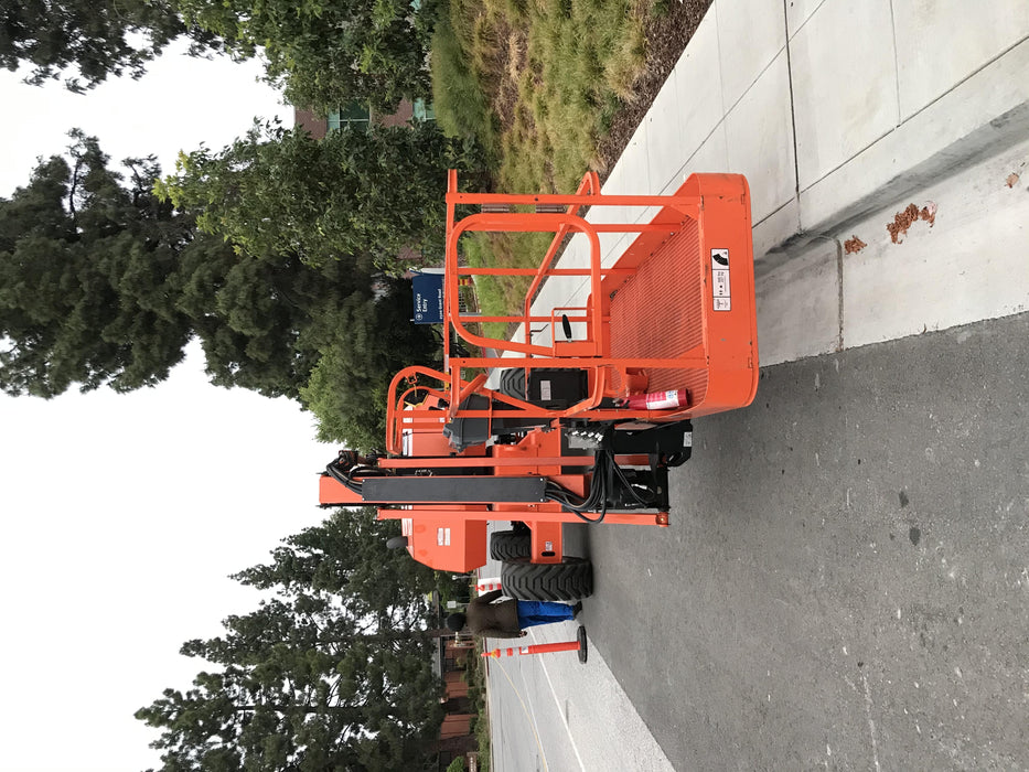 2020 JLG 800AJ