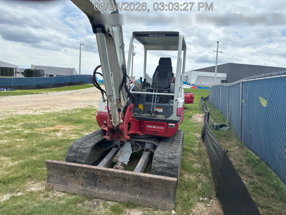2022 TAKEUCHI TB250-2R