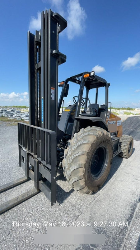2023 CASE 588H