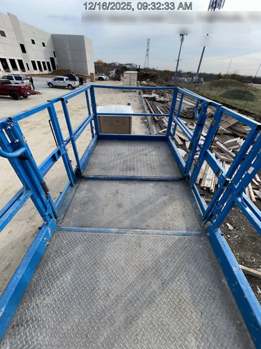 2018 Genie GTH-1056 Genie GTH-1056 w/CAB, Solid Tires, Work Lights, 60" carriage/forks, cab mesh, beacon