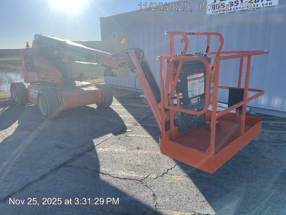 2019 JLG E450AJ