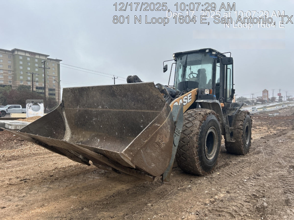 2022 CASE 821G