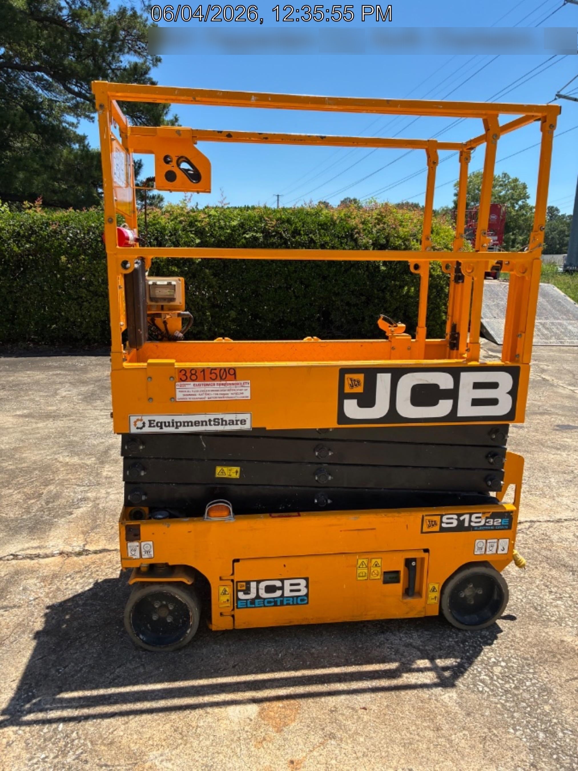 2024 JCB S1932E
