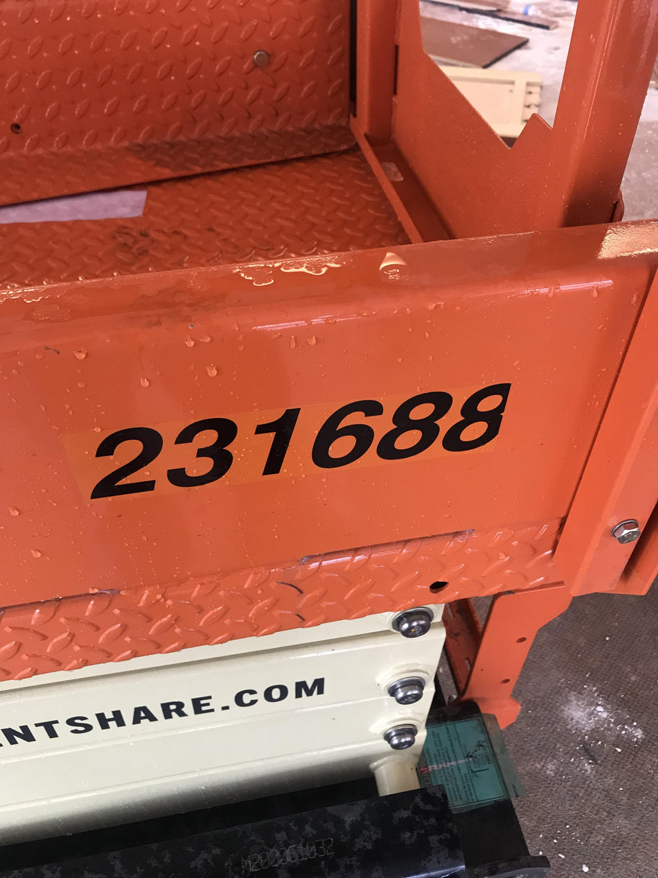 2022 JLG ES1932