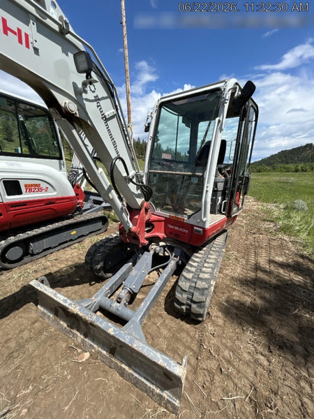 2025 TAKEUCHI TB235-2CR