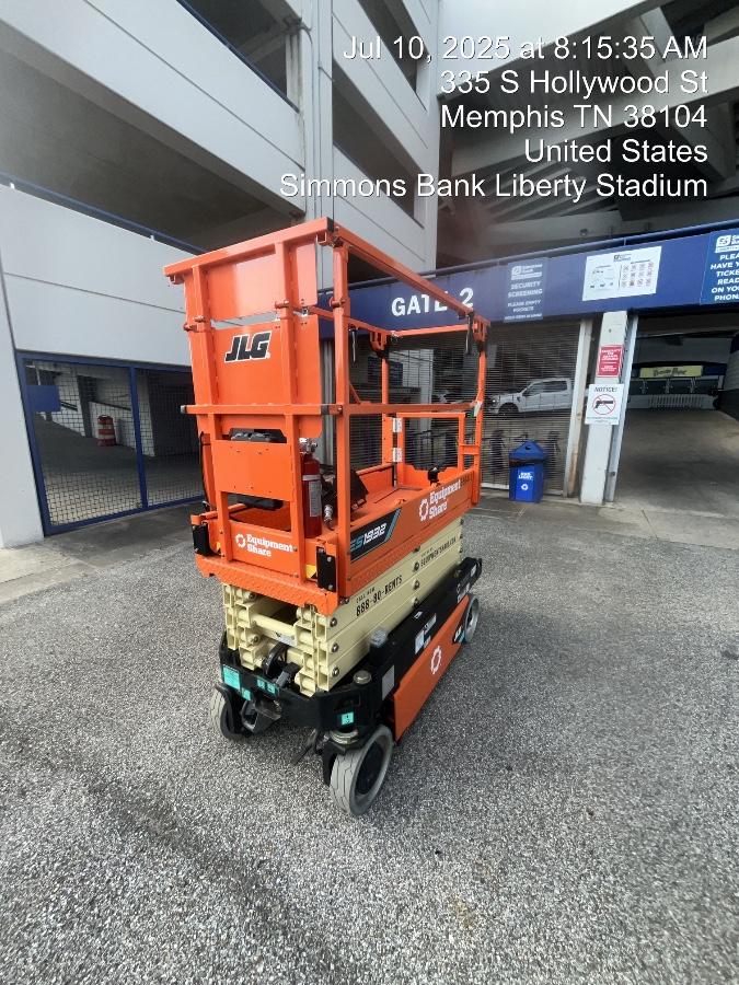 2025 JLG ES1932