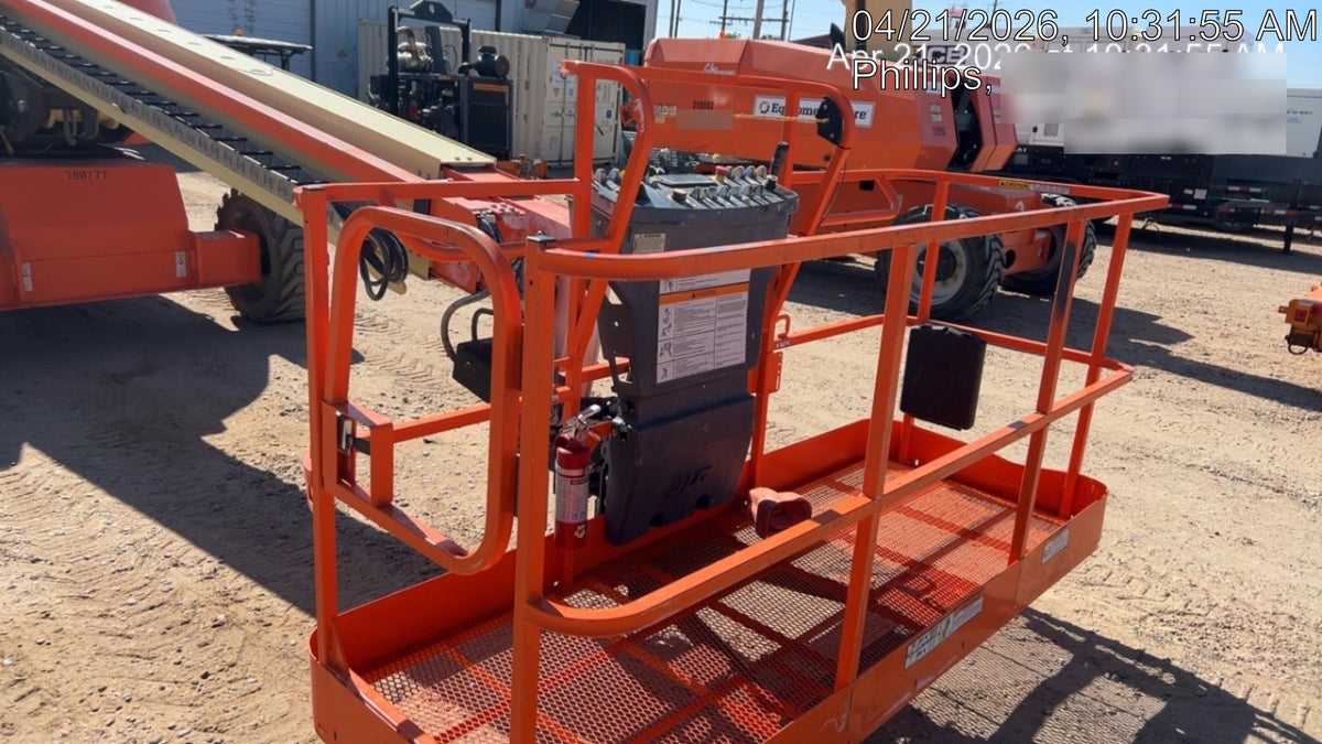 2022 JLG 600S