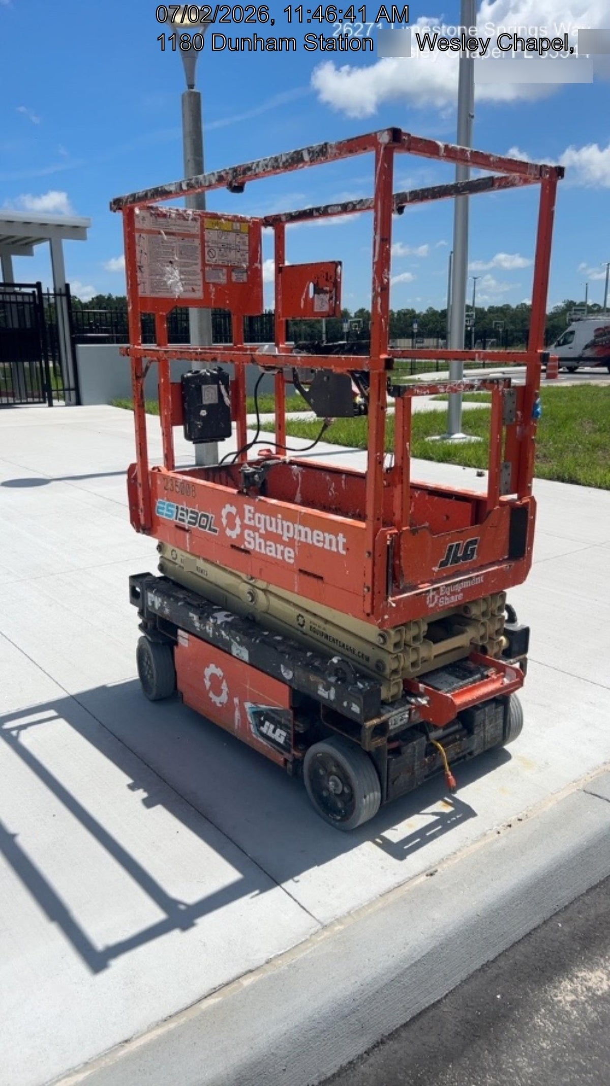 2022 JLG ES1330L